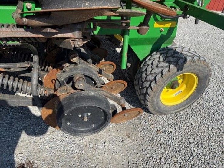 2010-john-deere-1990-image-19