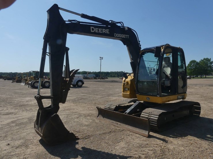 2017-deere-75g-image-1
