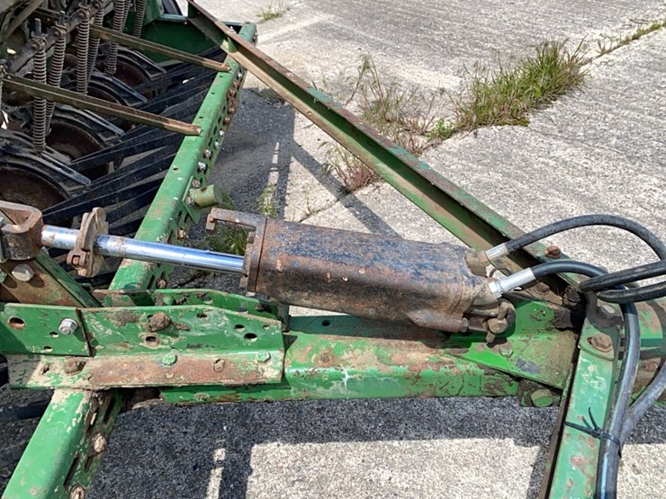 john-deere-8300-image-18