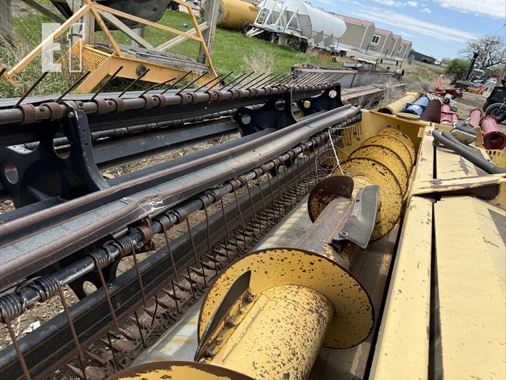 new-holland-2326-image-16