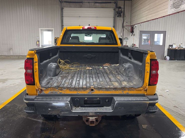 2016-chevrolet-silverado-3500hd-image-18