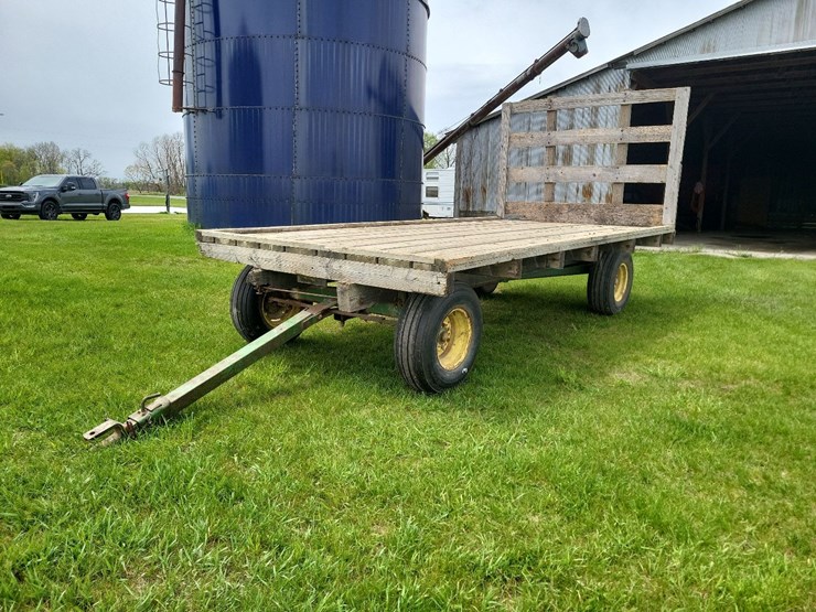 hay-wagon-w/john-deere-running-gear-image-7
