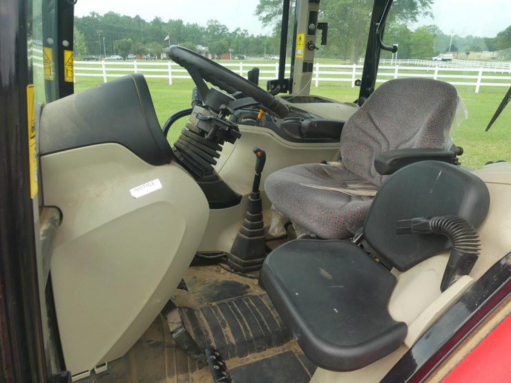 2018-massey-ferguson-4707-image-13