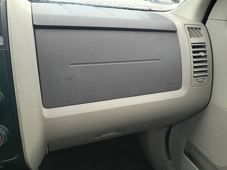 2008-ford-escape-image-38