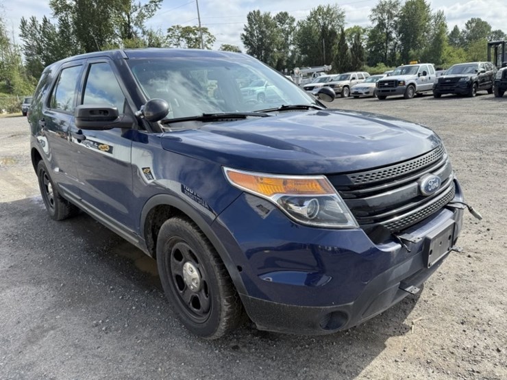 2015-ford-explorer-image-2