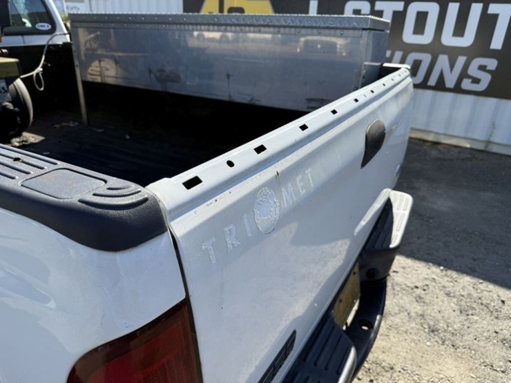 2001-ford-f350-image-25