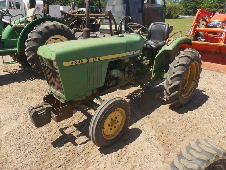 john-deere-850-image-1