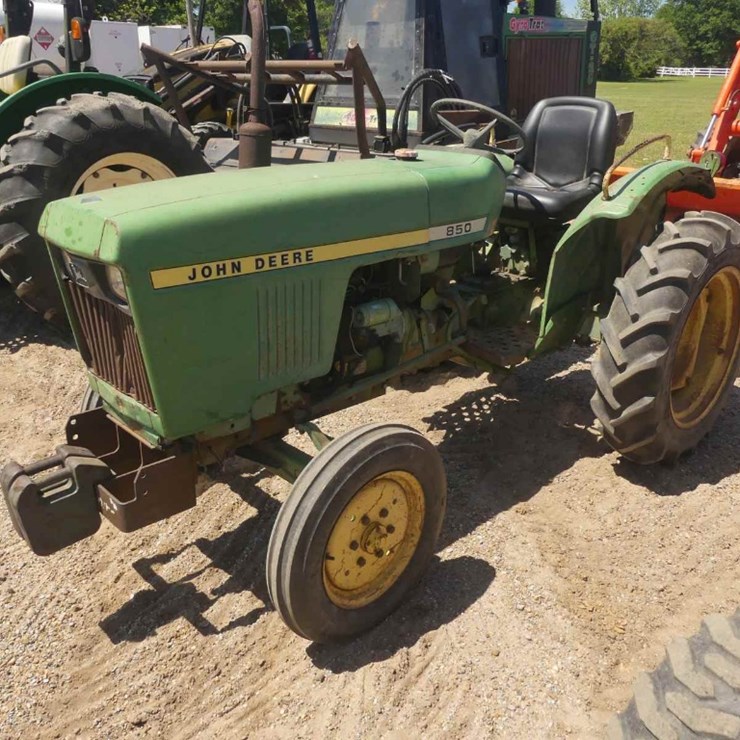 JOHN DEERE 850