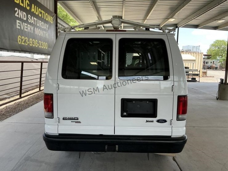 2012-ford-cargo-image-6