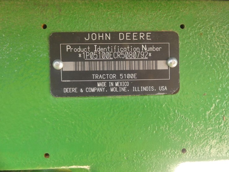 2024-john-deere-5100e-image-11