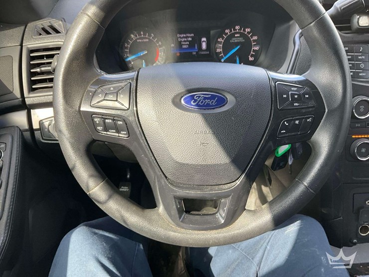 2017-ford-explorer-image-14