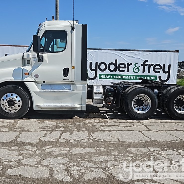 2019 FREIGHTLINER CASCADIA 125