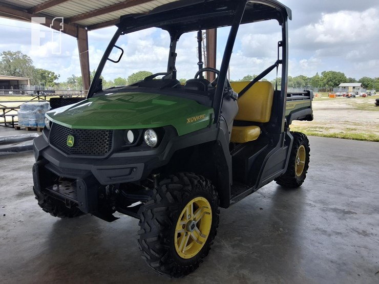 2022-john-deere-gator-xuv-835e-image-3