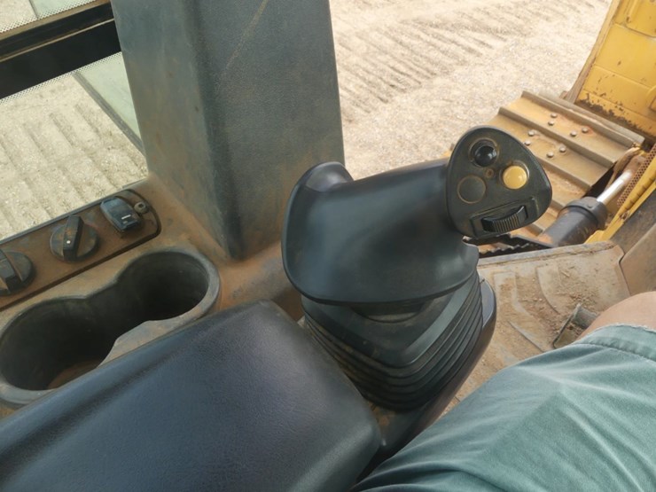 2018-caterpillar-d5k2-xl-image-13