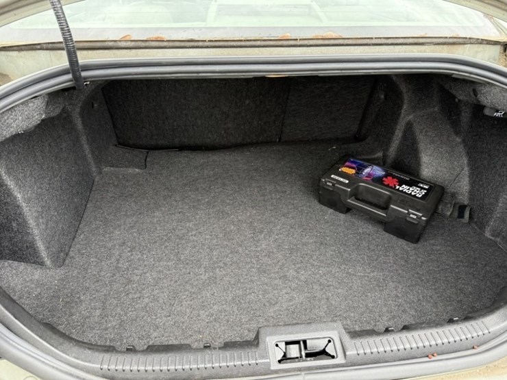 2009-ford-fusion-se-sedan-image-18