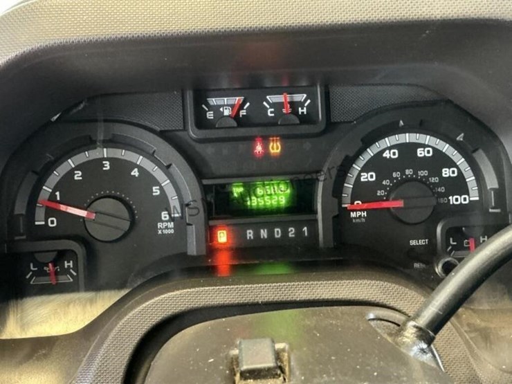 2012-ford-cargo-image-19