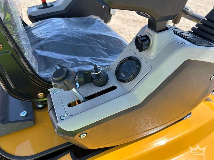 mini-excavator-image-16