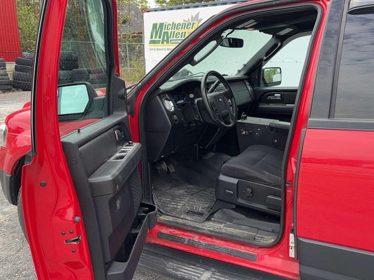 2015-ford-expedition-image-9