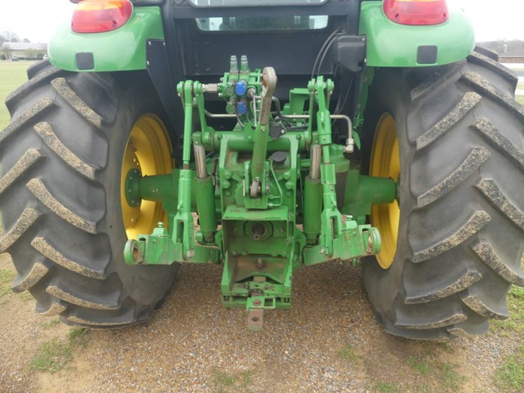 john-deere-6105e-image-4
