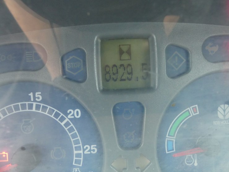 2006-new-holland-ts110a-image-14