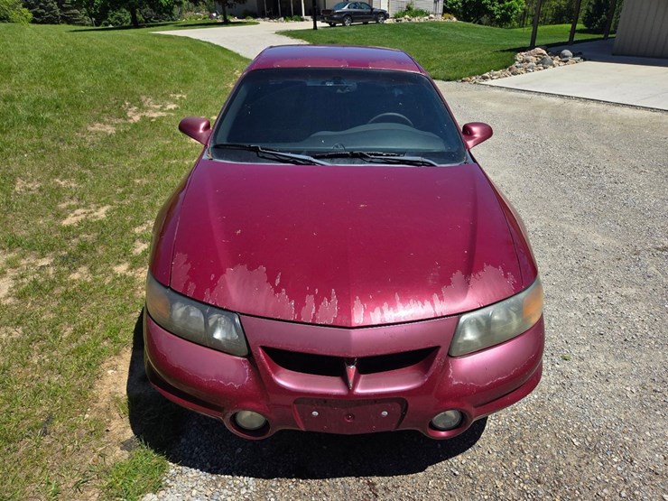 2003-pontiac-bonneville-sle-car-image-2
