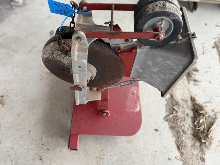 l3---milton-single-row-planter-image-1