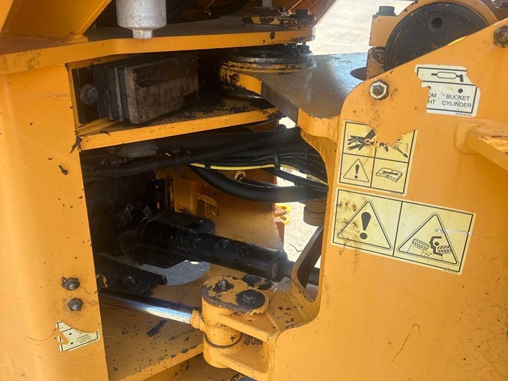 2011-hyundai-hl730-9-image-25
