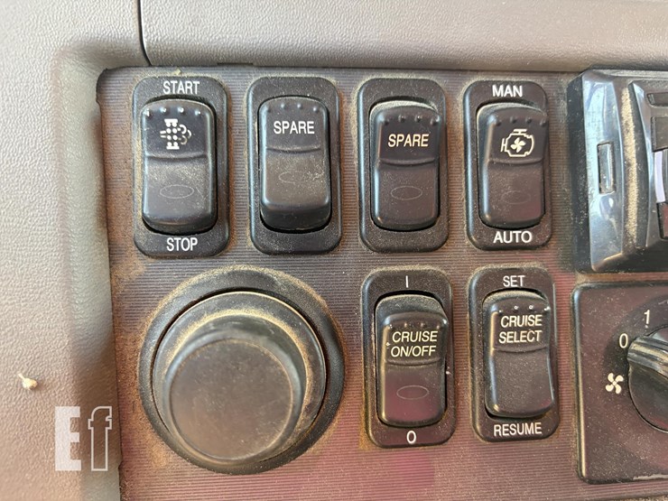 2008-peterbilt-367-image-34
