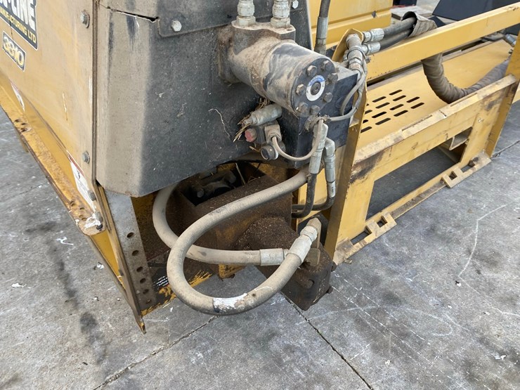 tubeline-3810-bale-boss-skidsteer-bale-chopper-image-11