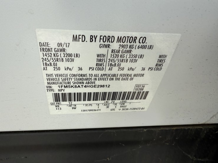2017-ford-explorer-image-10