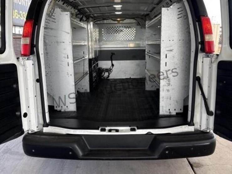 2014-chevrolet-express-1500-image-13