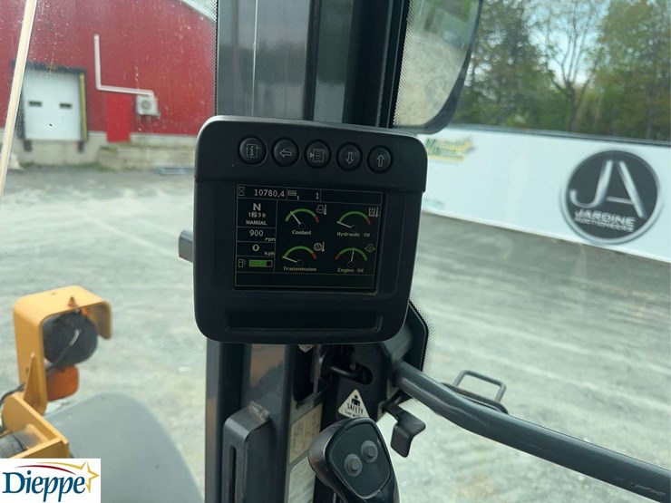 2011-deere-544k-image-27