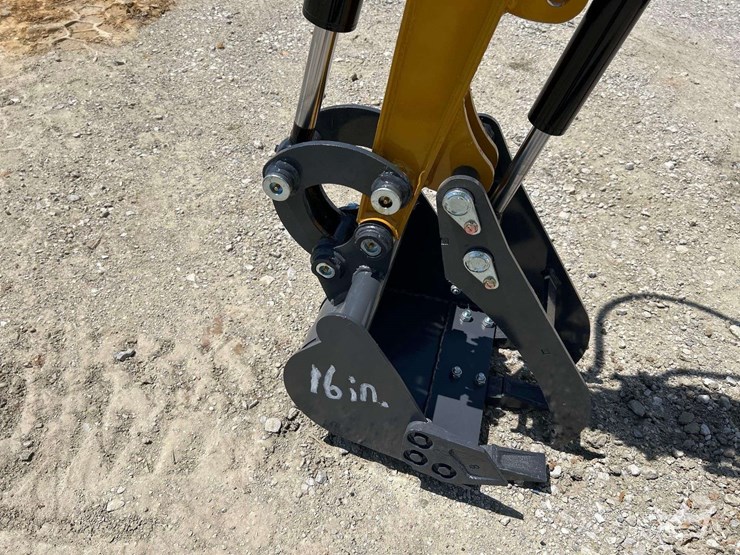 mini-excavator-image-15