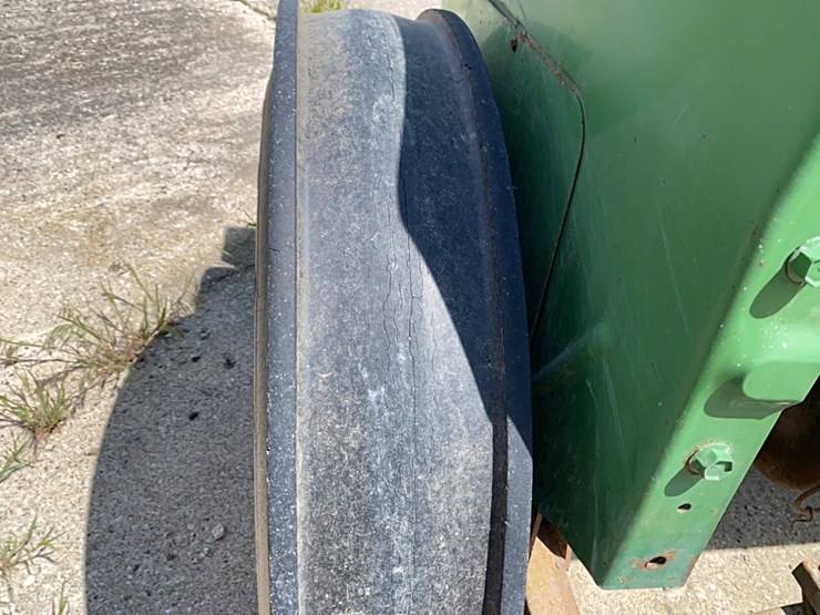 john-deere-8300-image-40