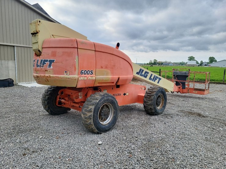 2000-jlg-600s-image-5