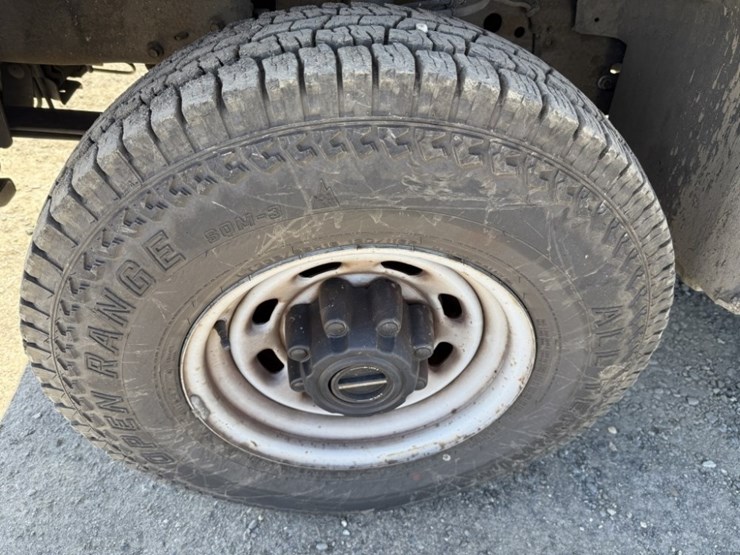 2002-ford-f250-xl-image-16