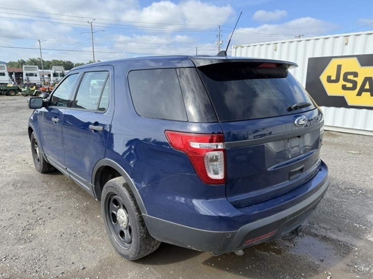 2015-ford-explorer-image-6