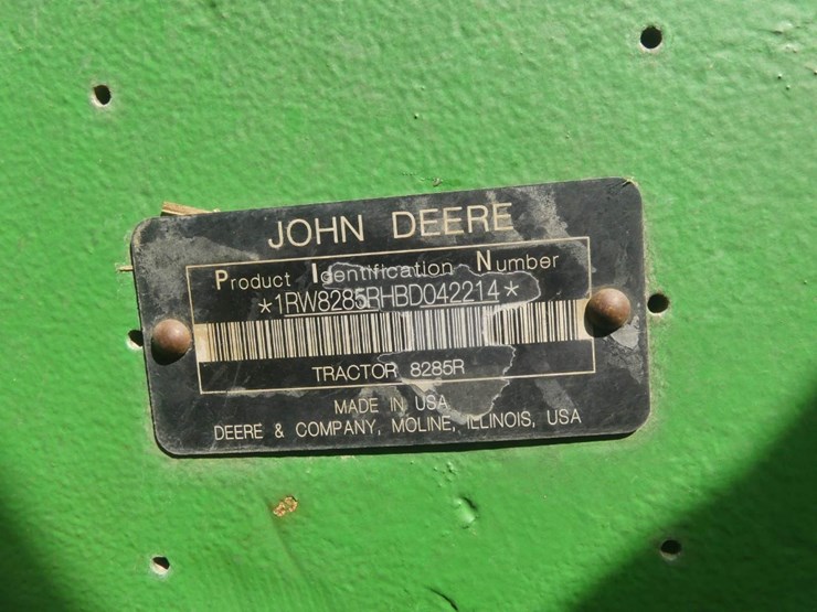 2011-john-deere-8285r-image-18