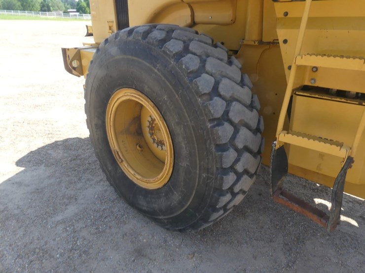 2006-caterpillar-930g-image-12
