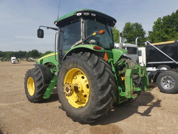 2011-john-deere-8285r-image-6