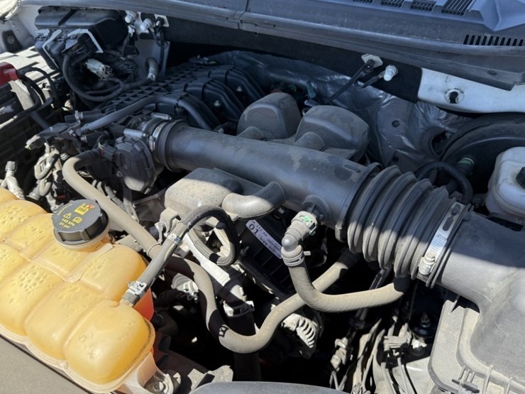 2018-ford-f150-xlt-image-12