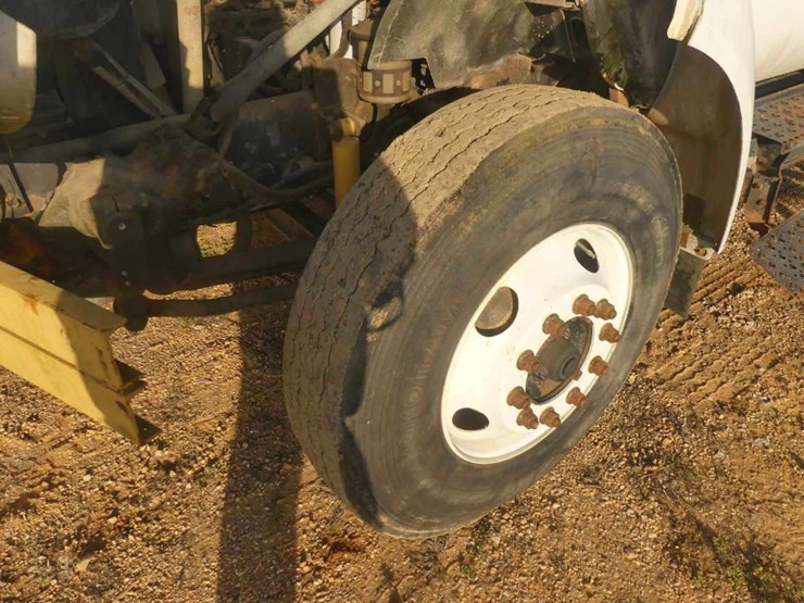 2005-ford-f750-image-11