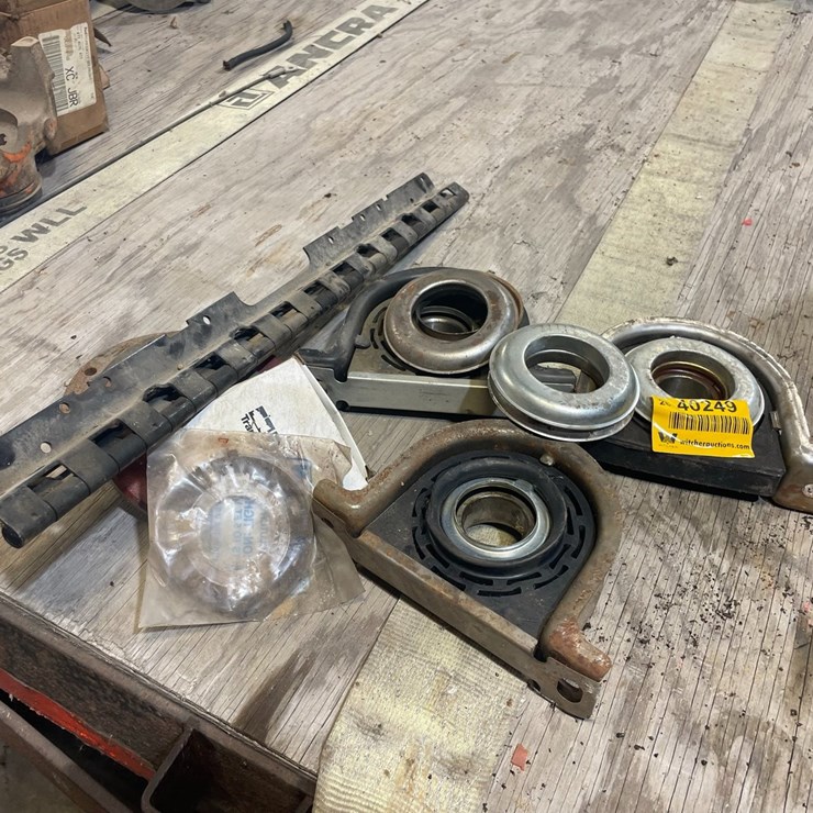 #40249 • Lot of Bearings