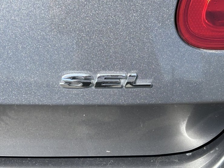 2012-ford-taurus-sel-sedan-image-11