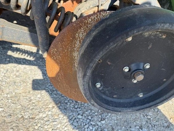 2010-john-deere-1990-image-17