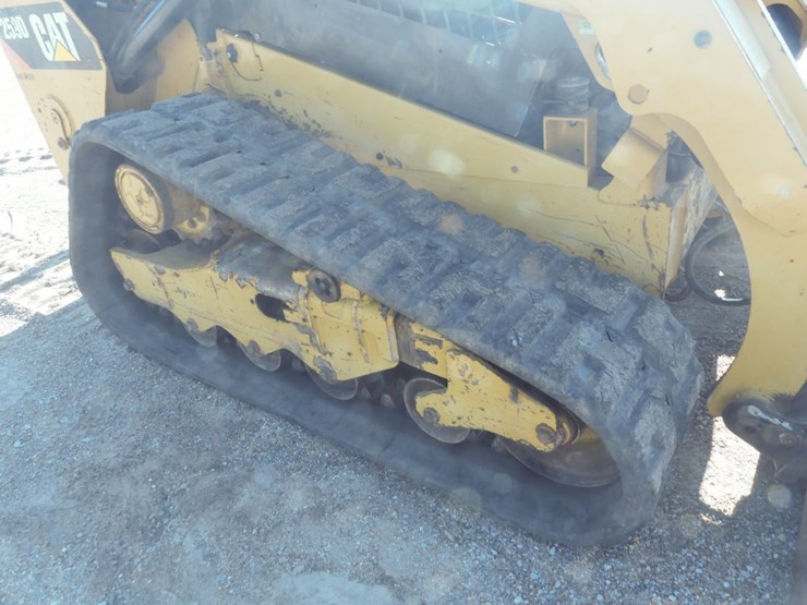 2016-caterpillar-259d-image-8