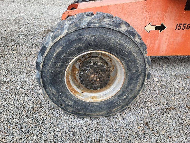 2000-jlg-600s-image-36