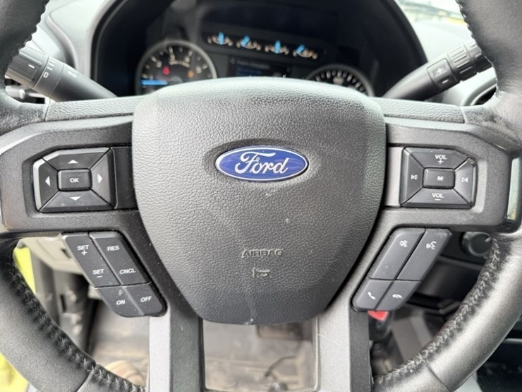 2017-ford-f150-image-29