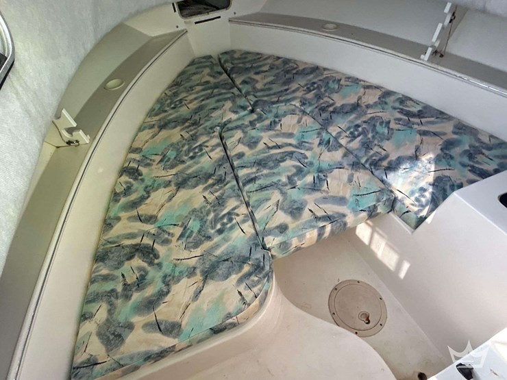 1995-aquasport-explorer-225-23ft-boat-w-21ft-t/a-boat-trailer-image-13