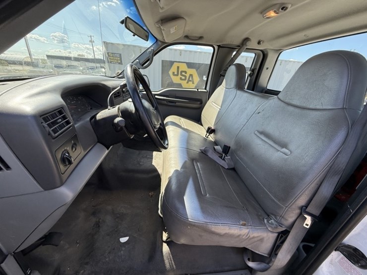 2002-ford-f250-xl-image-24